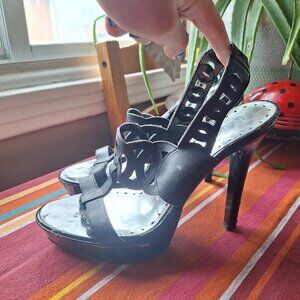 Y2k black strappy heels